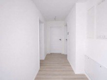 Eingangsbereich Helle 3 Zimmer Wohnung mit Balkon und Stellplatz