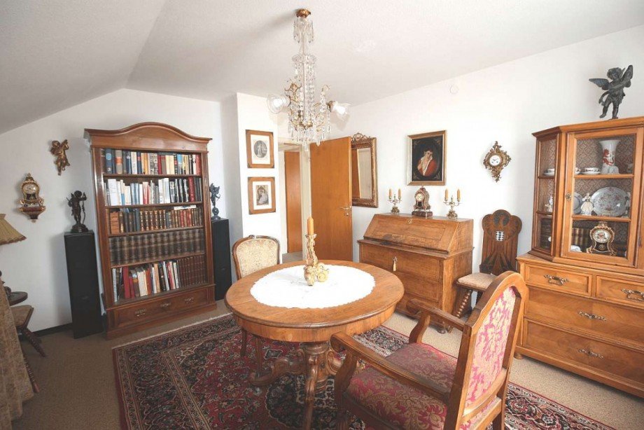 10. Zweites der drei Zimmer OG Einfamilienhaus Herrenberg
