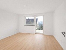 Schlafzimmer Helle 3 Zimmer Wohnung mit Balkon und Stellplatz