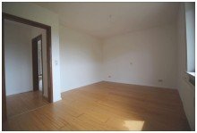 07 Sch�ne und lichtdurchflutete 3 Zimmer Wohnung mit Weitblick in Herrenberg - M�chberg