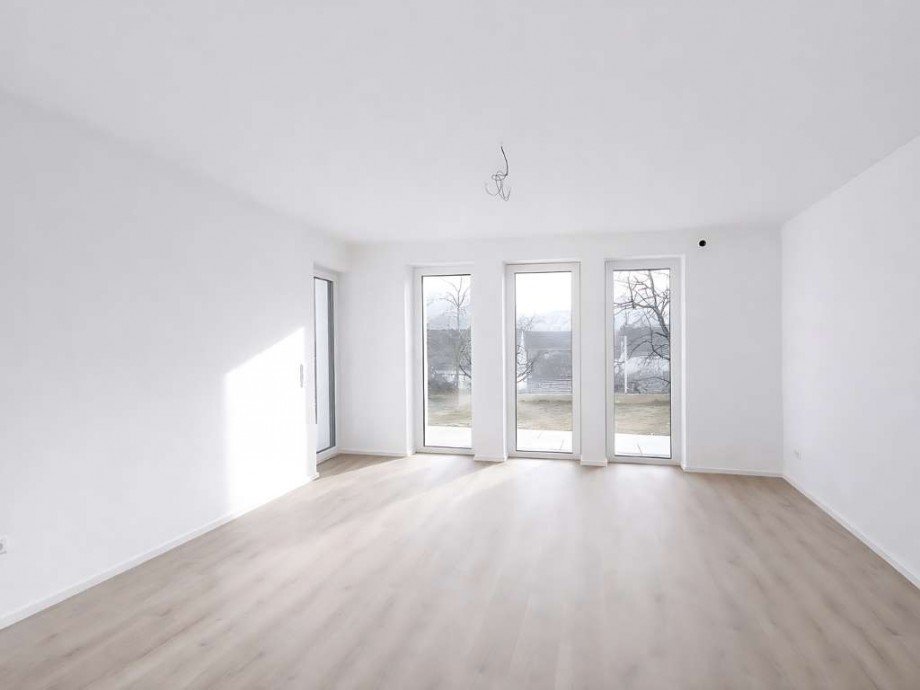 Wohnzimmer UG Mehrfamilienhaus Weissach