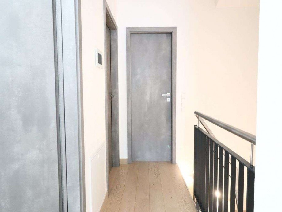 10. Flur OG Einfamilienhaus Deckenpfronn